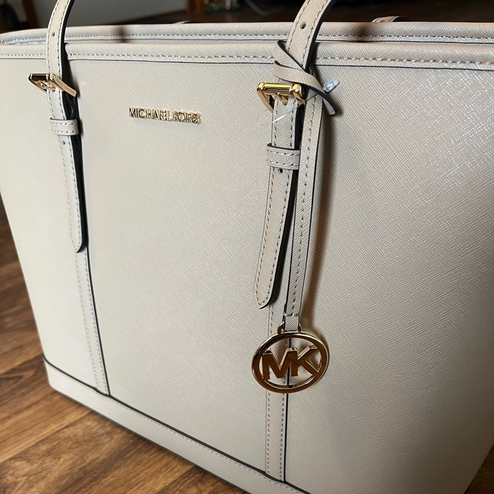 Michael Kors Large shoulder Tote Bag Leather Camel NWT Jet Set Travel Purse - Picture 6 of 10